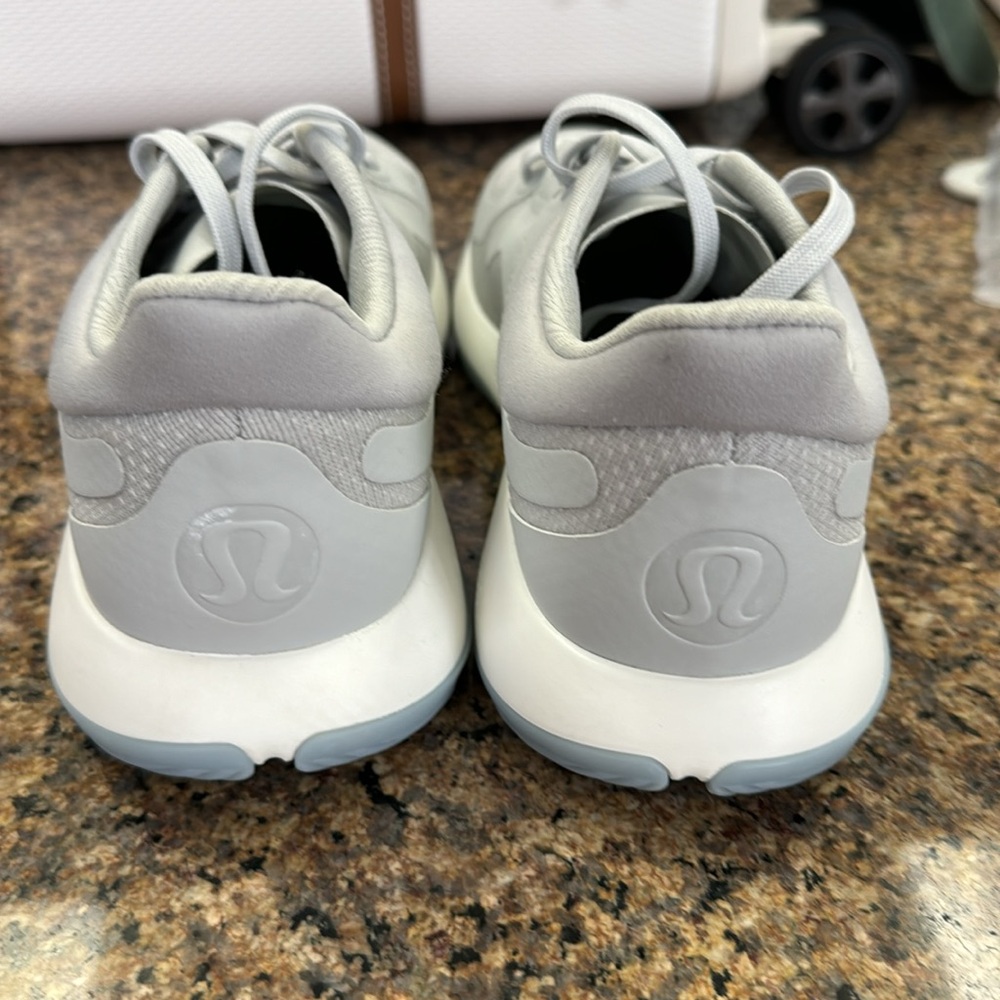 LULULEMON strongfeel shoes